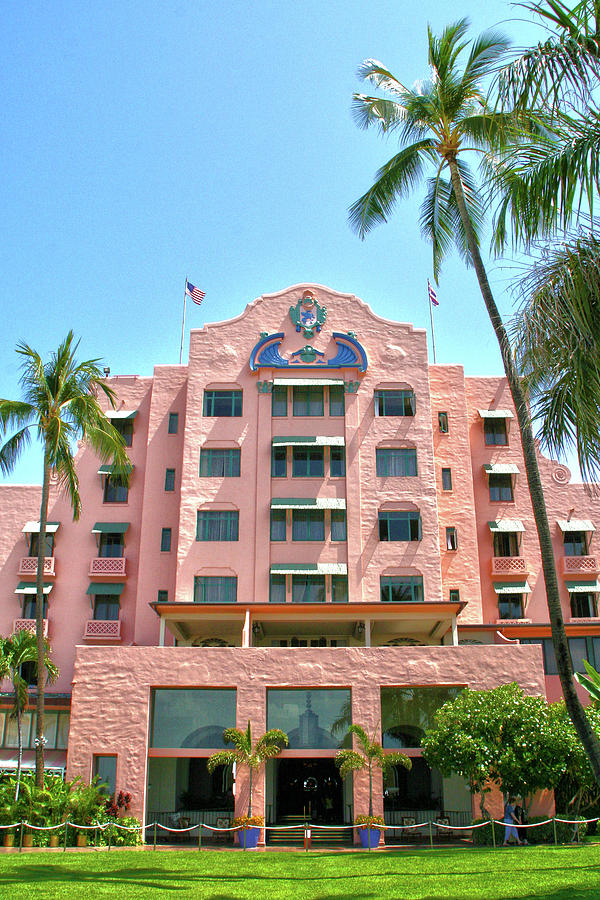 Royal Hawaiian Hotel Photograph by Mitch Cat - Fine Art America