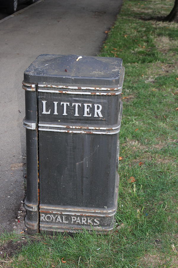 Royal Park Garbage Can Photograph by Laura Smith