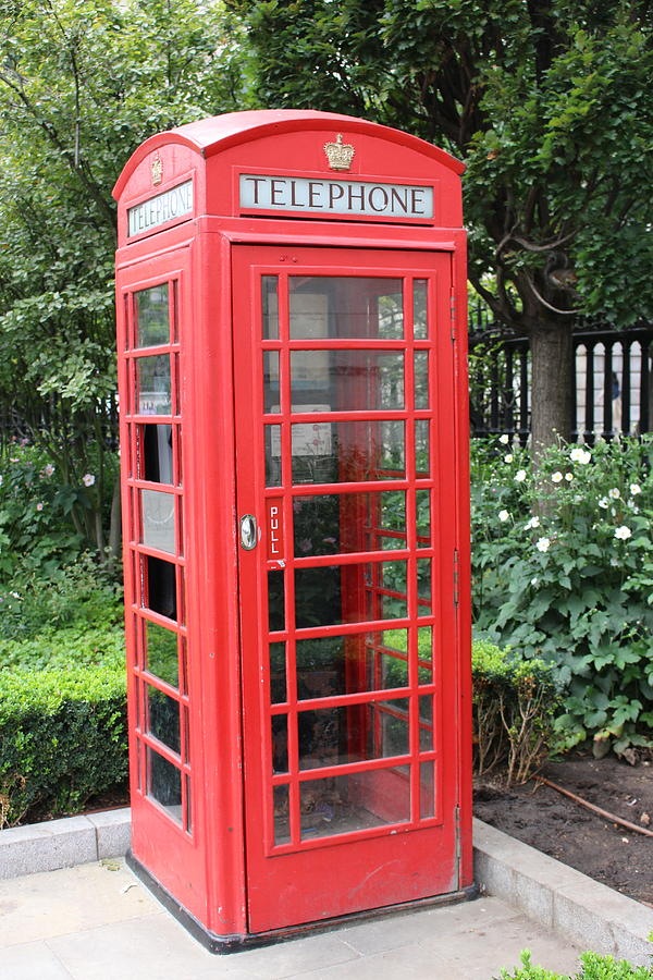 Royal Telephone Booth Photograph by Laura Smith