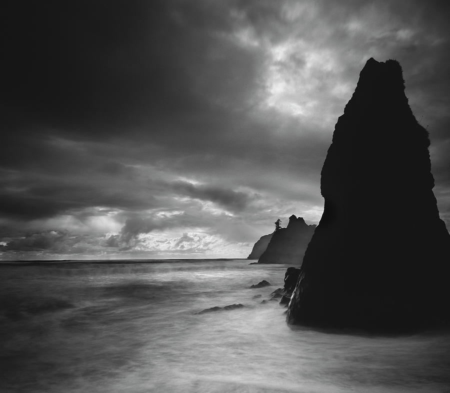 Black And White Photograph - Ruby Beach 2 by Moises Levy