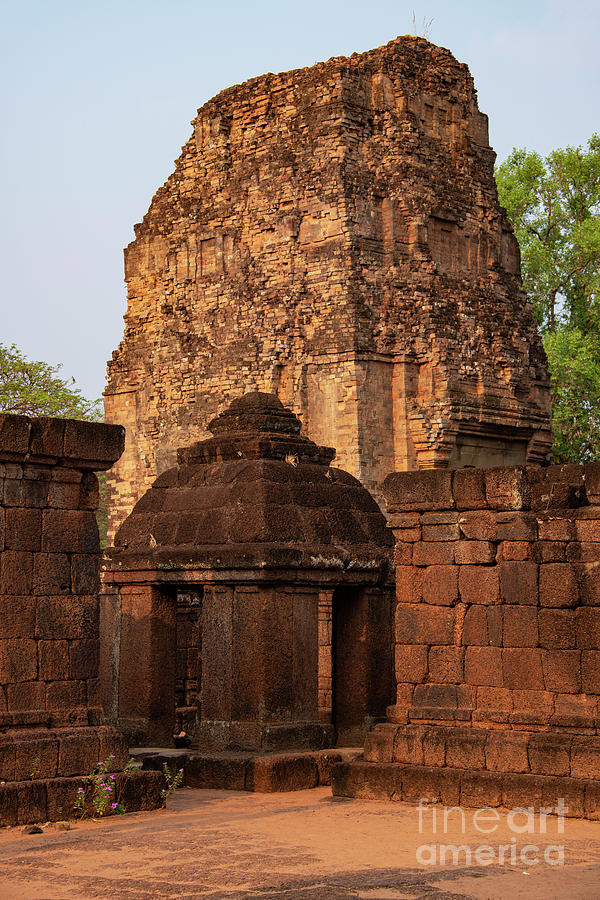 Ruins at Pre Rup Temple Photograph by Bob Phillips