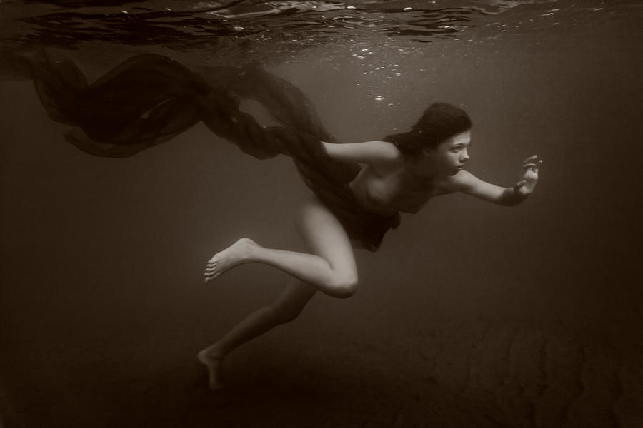 Nude Photograph - Run by Dmitry Laudin