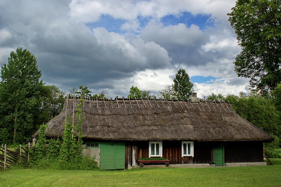 Rural house Photograph by Ren Kuljovska - Fine Art America