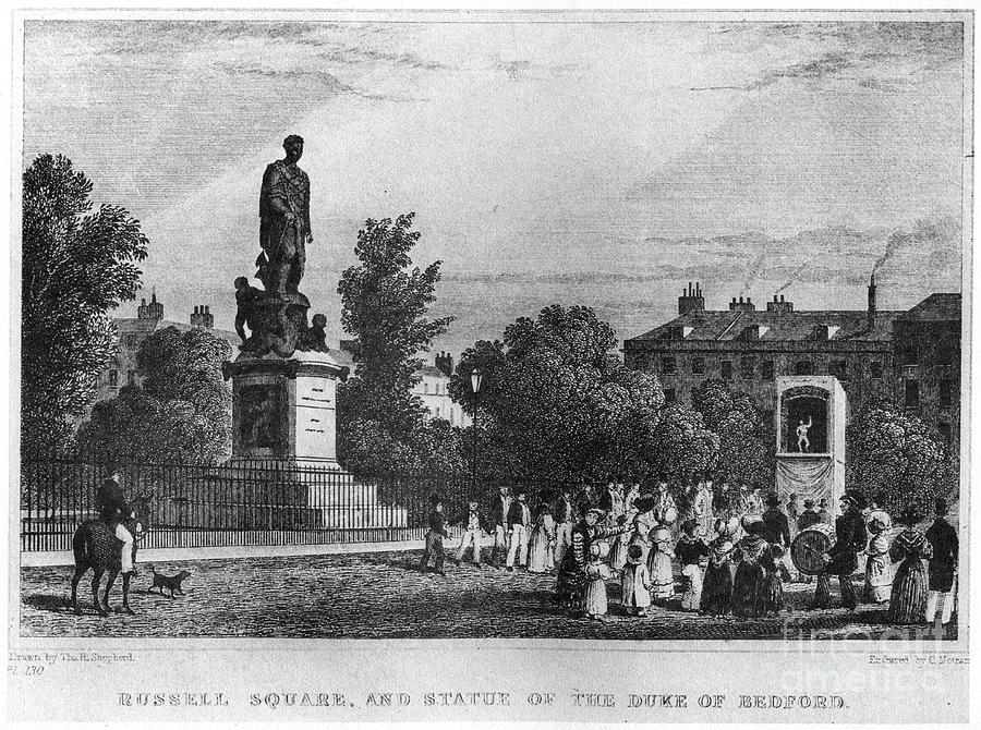 Russell Square And The Statue Drawing by Print Collector