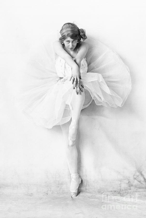 Russian Dancer Photograph by Bettmann
