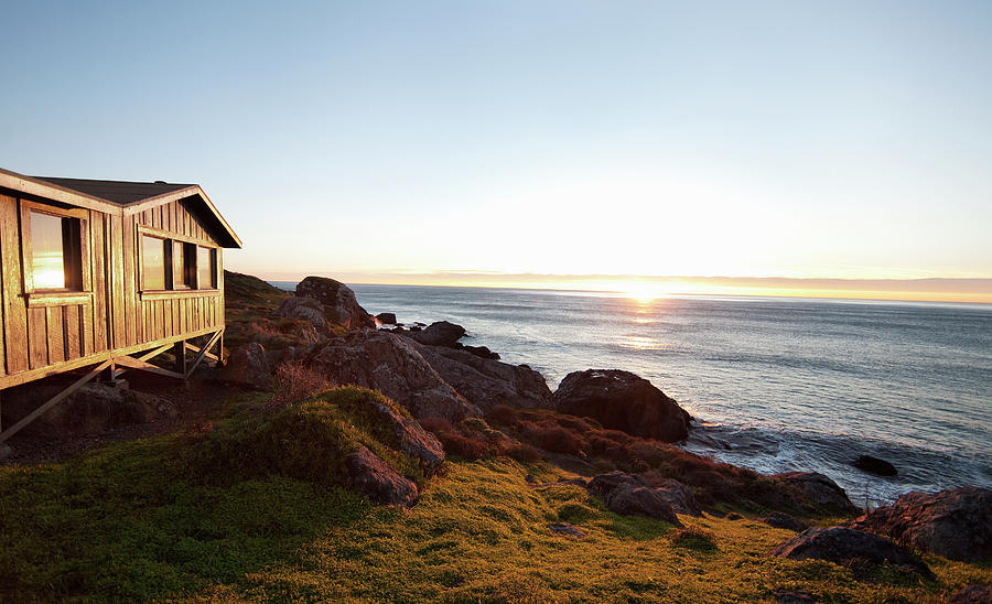 Rustic Wooden Cabin And Pacific Ocean Photograph by Billy Hustace