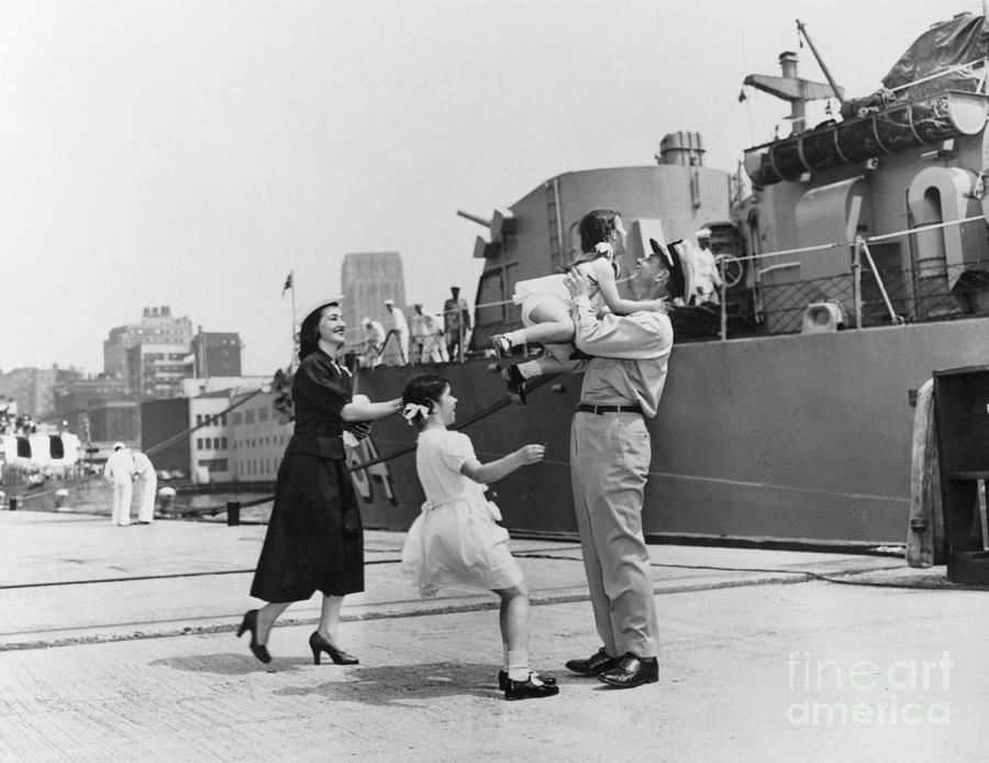 Sailors Homecoming In World War II Photograph by Bettmann