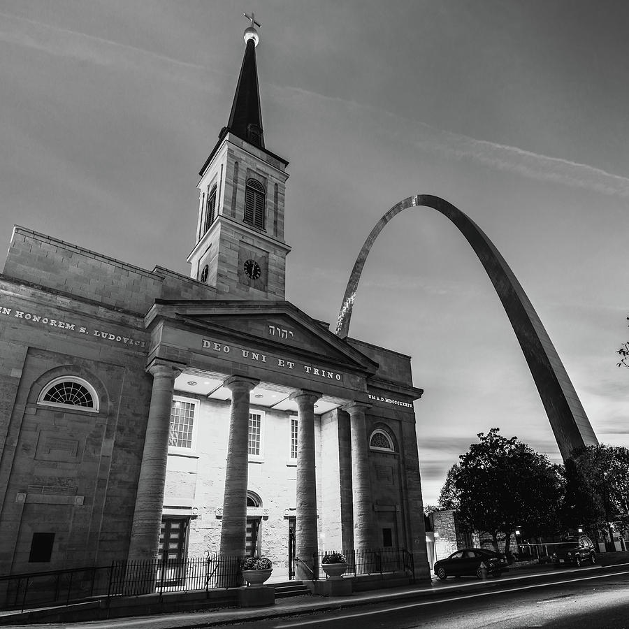 Saint Louis Gateway Arch And Cathedral In Black And White 1x1 Photograph