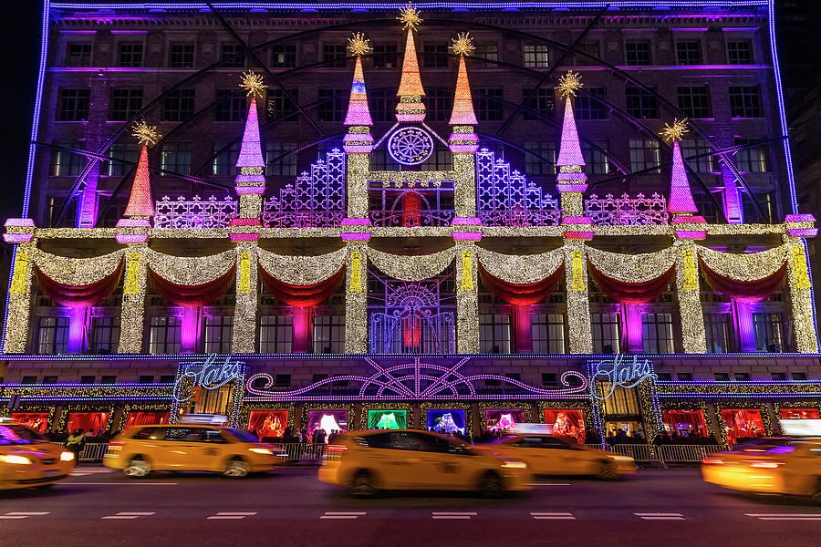 Saks Fifth Avenue Holiday Light Show in New York 2023