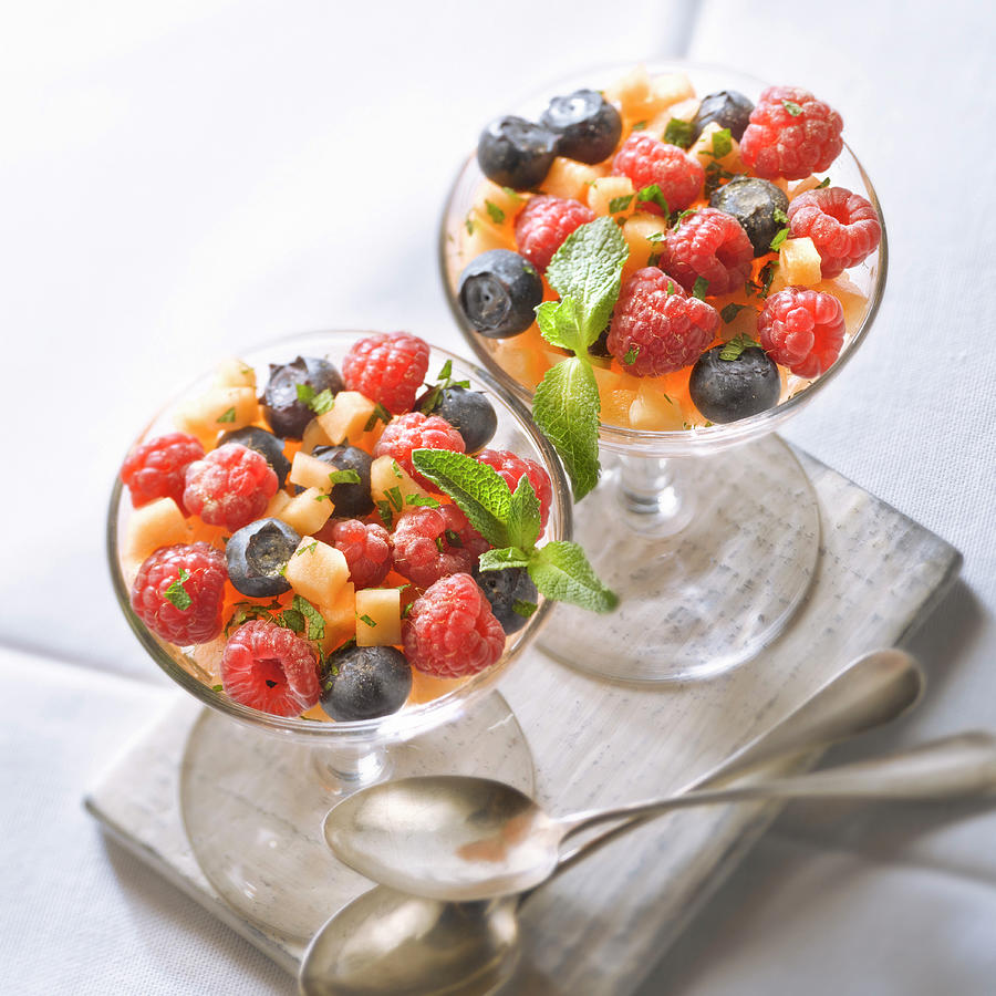 Salade De Melon Et Fruits Rouges a la Menthe Fraiche Melon And Summer ...