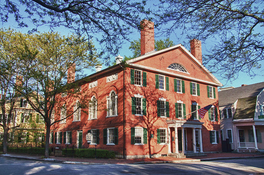 Salem Chestnut Street - Hamilton Hall Photograph by Jeff Folger