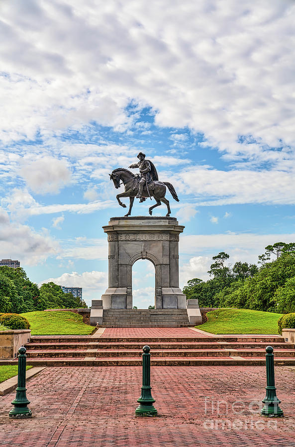 Sam Houston Monument Vertical View Photograph by Bee Creek Photography ...