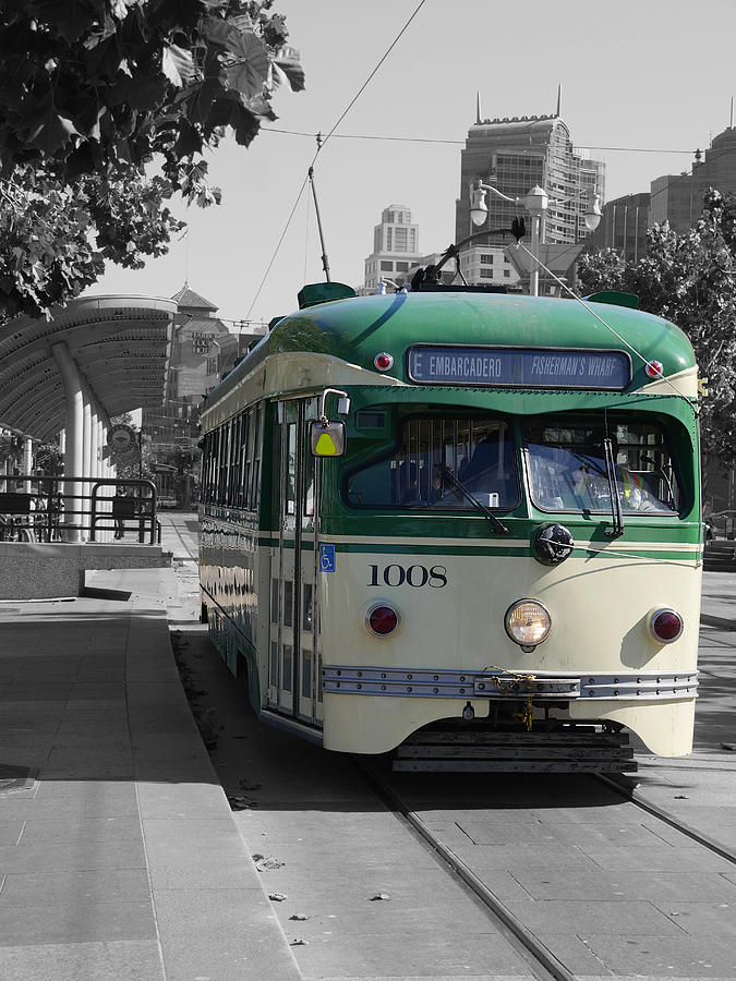 San Francisco - The E Line Car 1008 Photograph by Richard Reeve