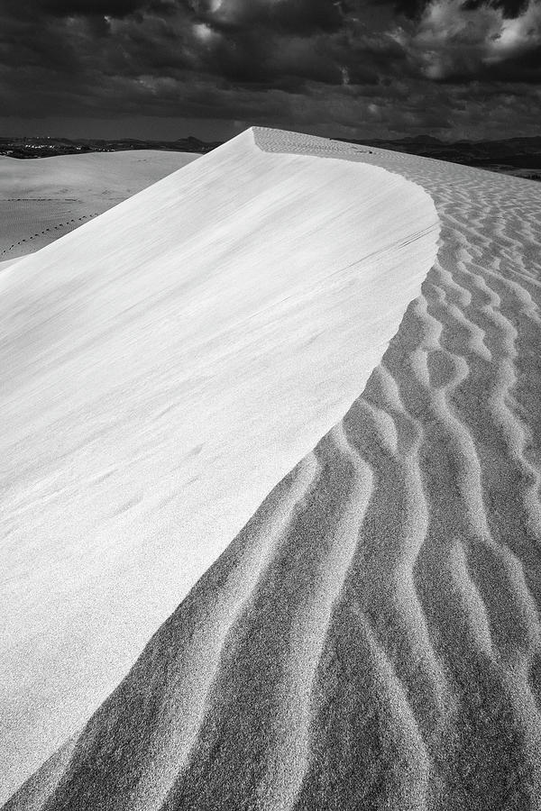 Sand Wind And Light No 3 Bw by Istv?n Nagy | Fine Art America