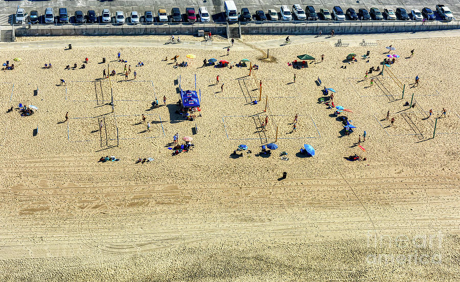 Santa Monica Beach 6 by Mauro Celotti Santa Monica Beach 6 by Mauro Celotti