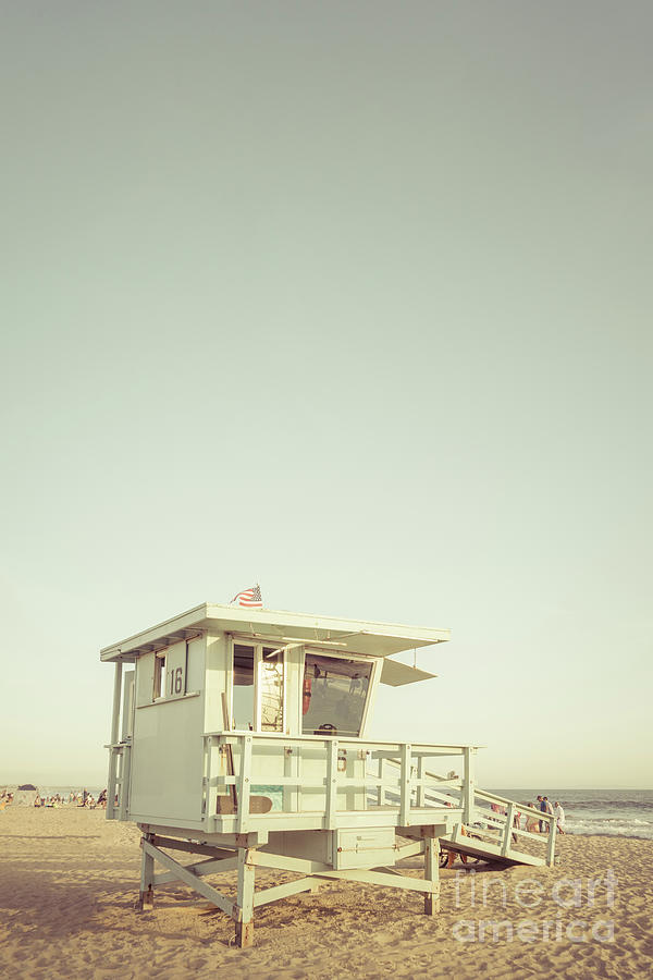 Santa Monica Photograph - Santa Monica Lifeguard Tower 16 Photo by Paul Velgos