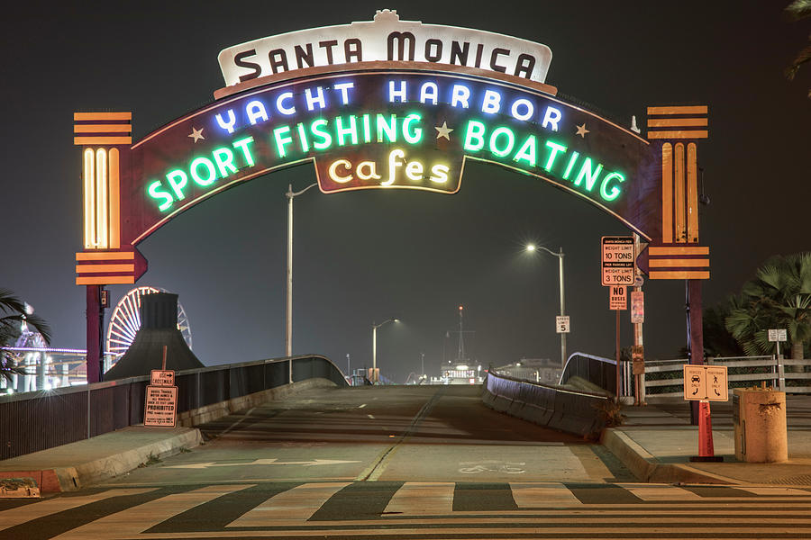 Santa Monica Pier Entrance  Photograph by John McGraw