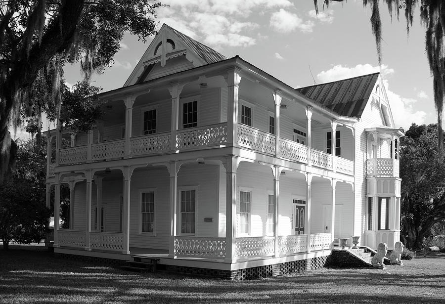 Saxon Manor - Brooksville, FL Photograph by John Black