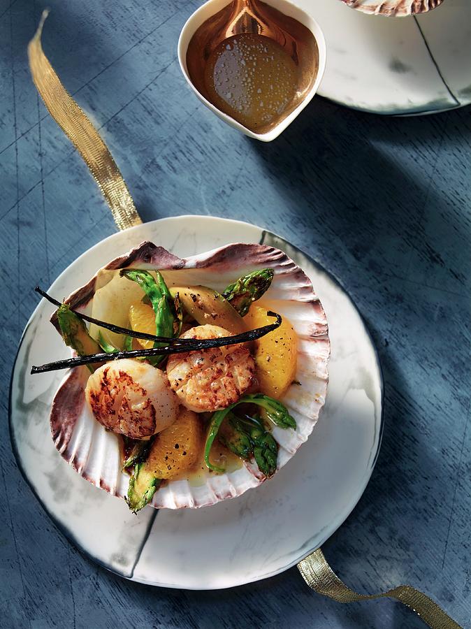 Scallops With Asparagus And Orange Dressing Photograph by Jalag / Jan-peter Westermann