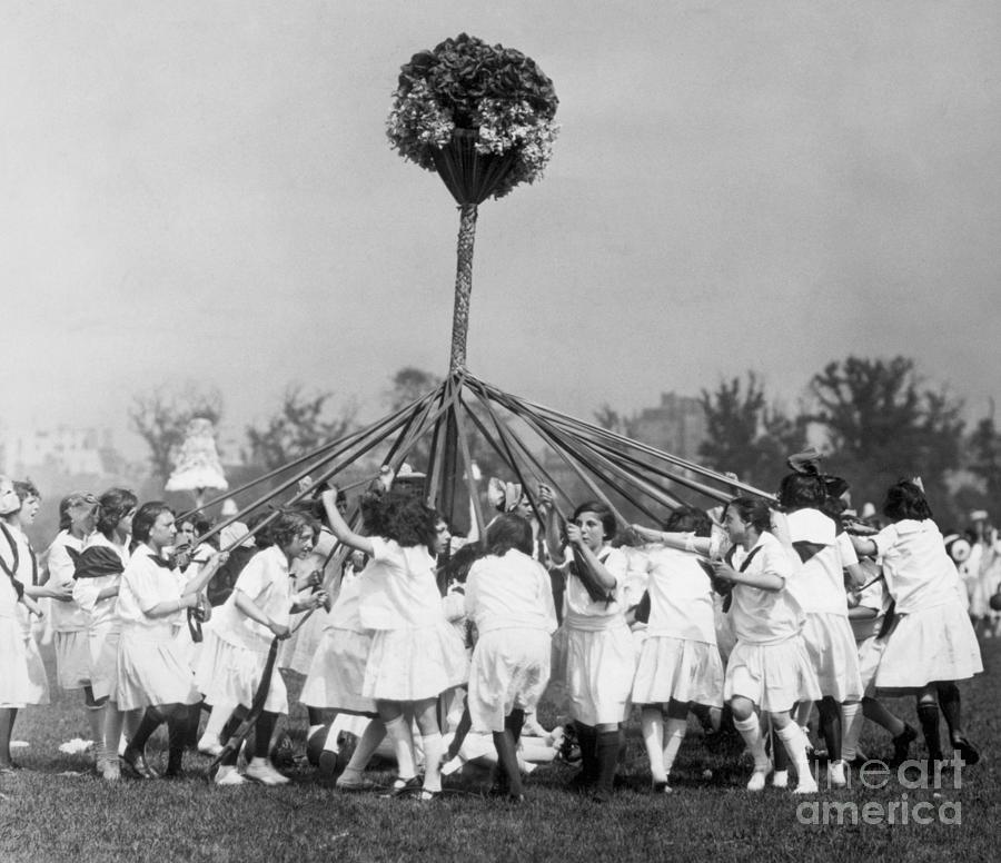 Schoolgirls Dancing Around Maypole Photograph by Bettmann