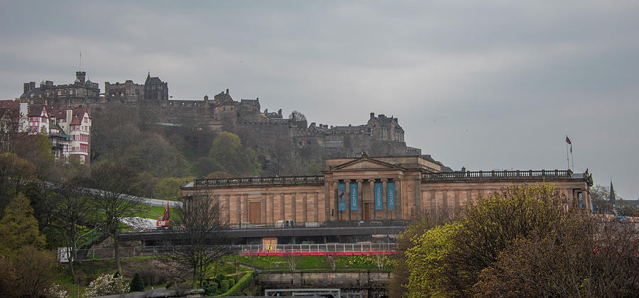 Scottish National Gallery and Edinburgh Castle Photograph by Bill Cannon