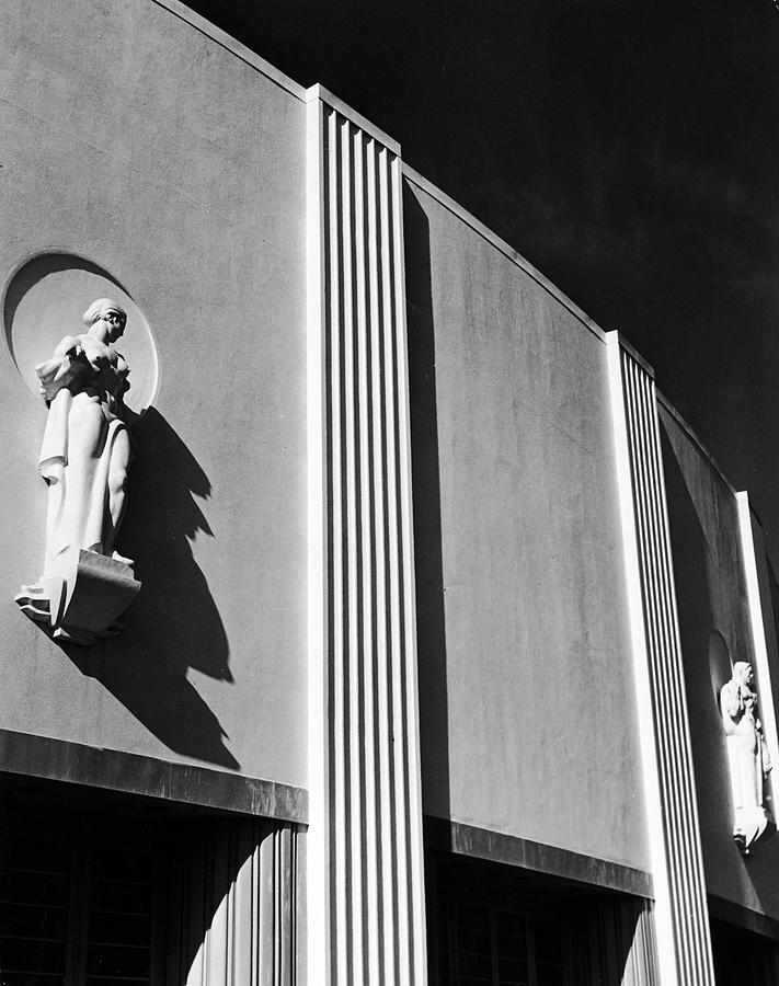 Sculptures Outside The Railroad Building At the NY Worlds Fair Photograph by Alfred Eisenstaedt