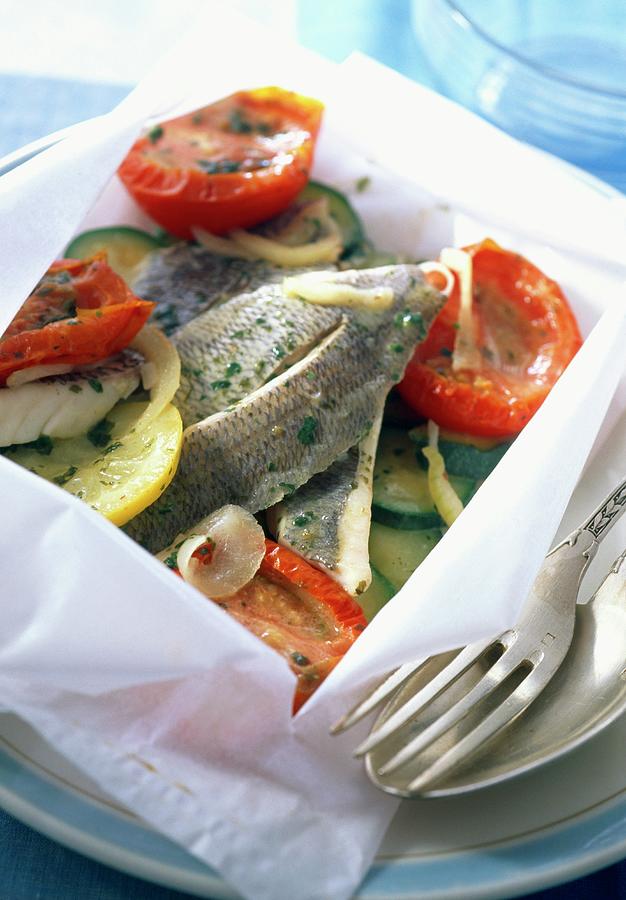 Sea Bream Fillets With Preserved Tomatoes And Courgettes In Papillote ...