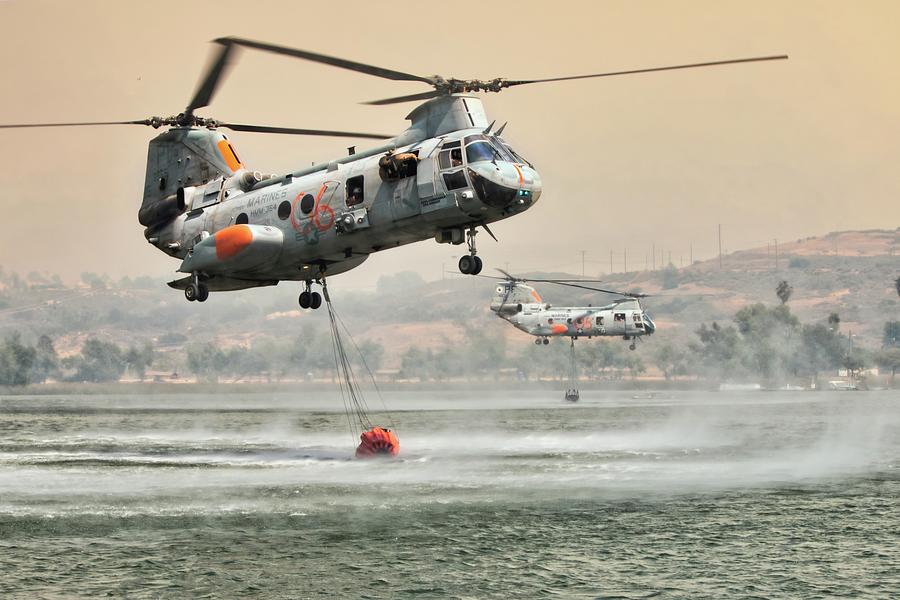 Sea Knight Fire Fighter Photograph by American Landscapes