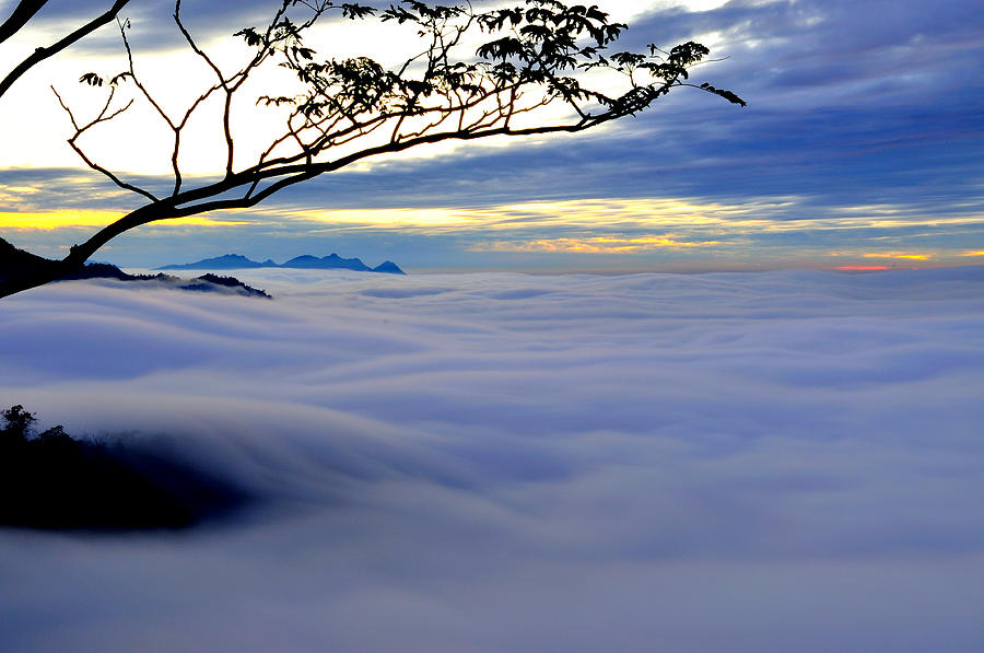 Sea Of Clouds Photograph by Photo By Vincent Ting