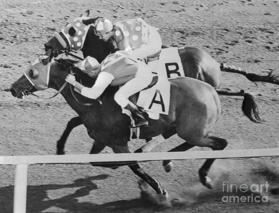 Seabiscuit And Ligaroti Racing At Del Photograph by Bettmann