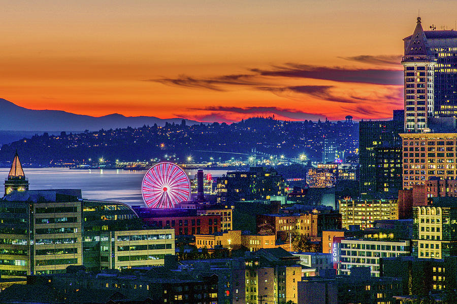 Seattle City Icons  Photograph by Emerita Wheeling