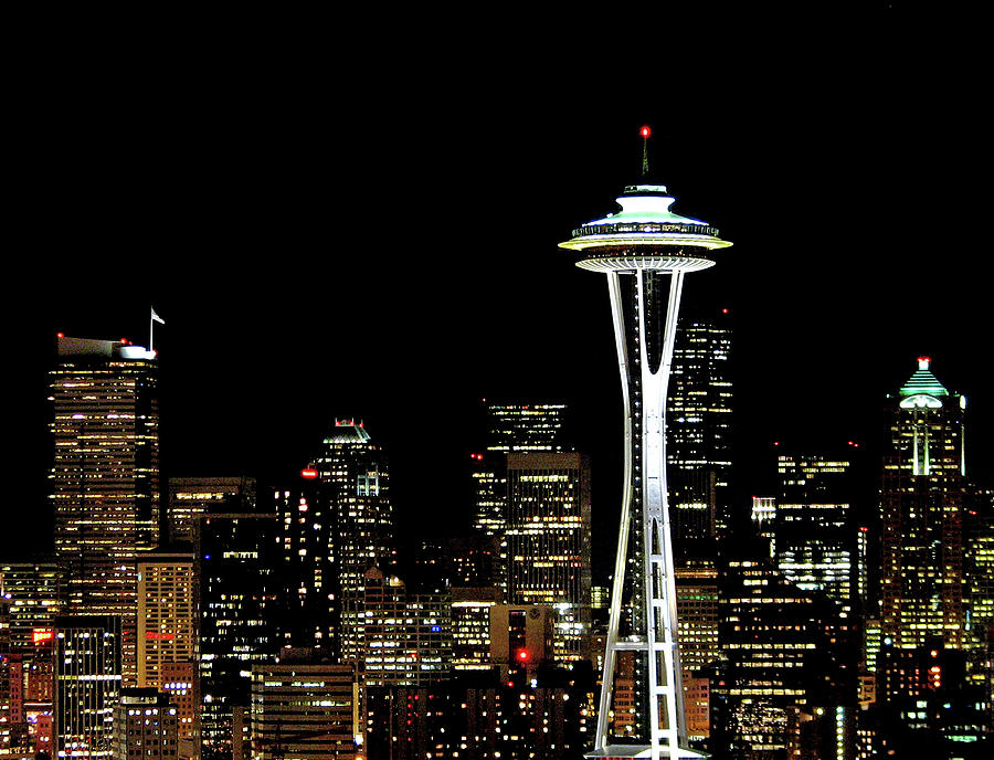Seattle Skyline With Space Needle Photograph by Tim Ford