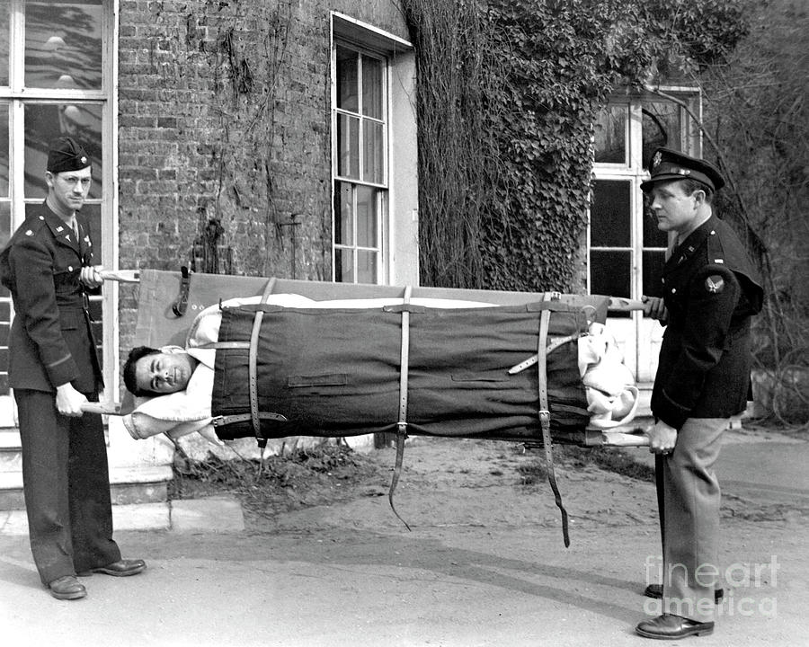 Second World War Stretcher Demonstration Photograph by Us Army/science Photo Library