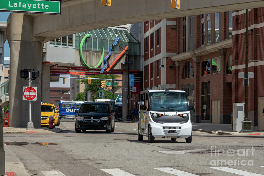 Detroit Photograph - Self-driving Van by Jim West/science Photo Library