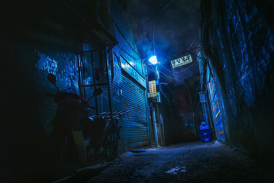 City Photograph - Seoul #15 by Alberto Urra