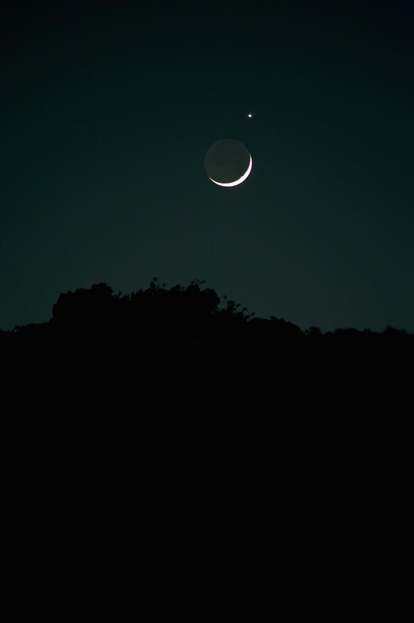 Setting Crescent Moon Photograph by Wataru Yanagida