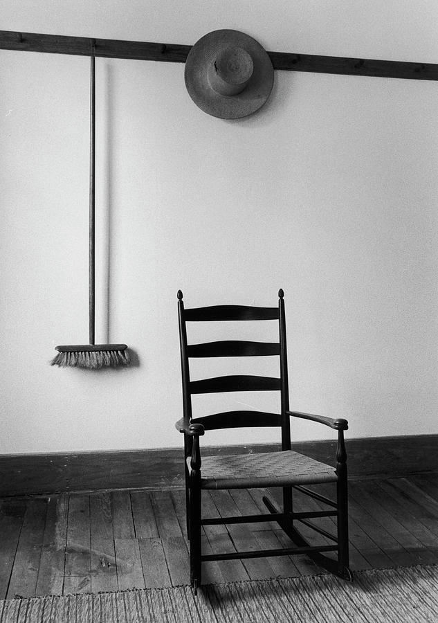 Black And White Photograph - Shaker Room by Alfred Eisenstaedt