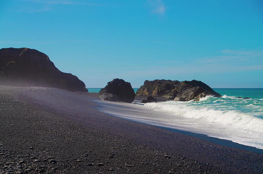 Shelter Cove - Black Sands Beach Photograph by Bill Cannon