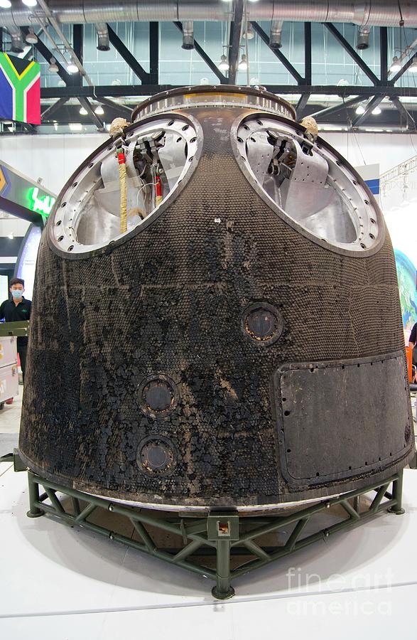 Shenzhou 10 Space Capsule. By Mark Williamson/science Photo Library