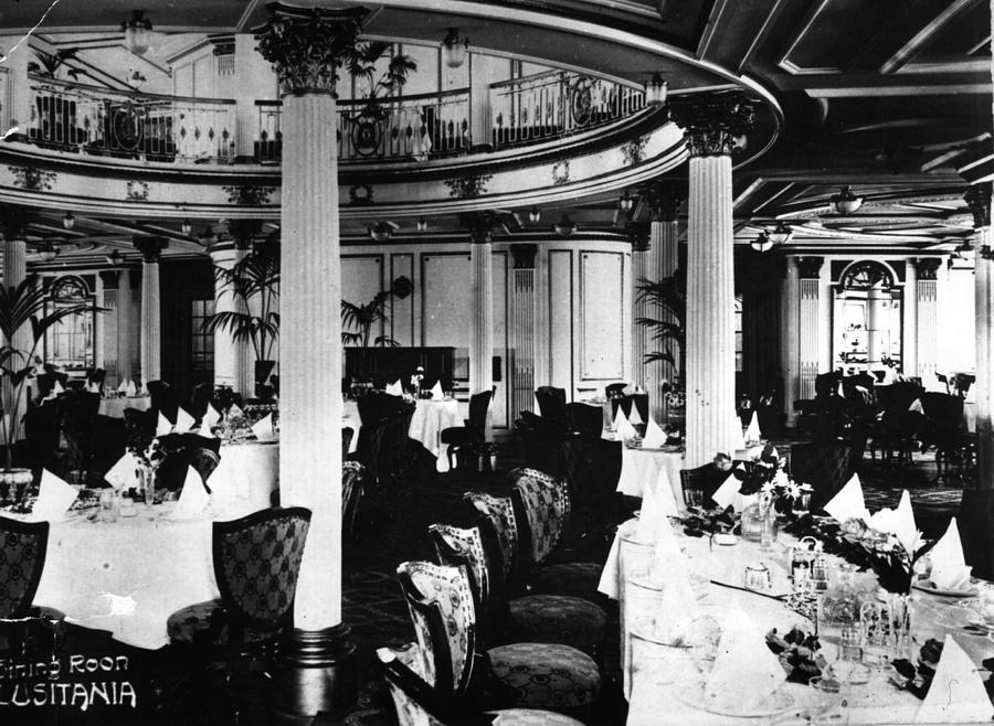 Ships Dining Room Photograph by Hulton Archive