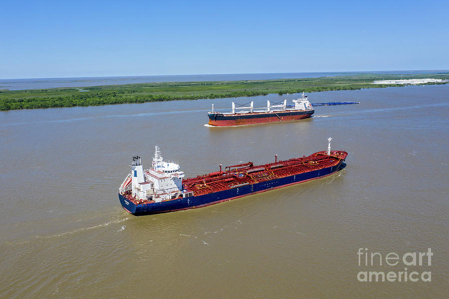 Ships On Mississippi River Photograph by Jim West/science Photo Library