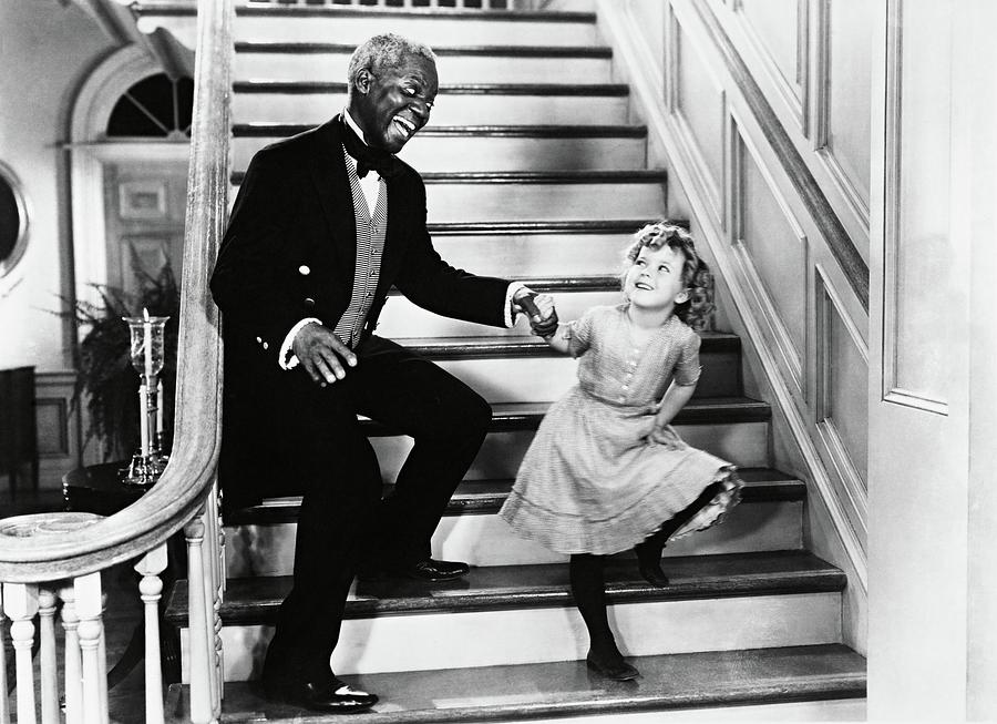 Shirley Temple Photograph - SHIRLEY TEMPLE and BILL ROBINSON in THE LITTLE COLONEL -1935-. by Album