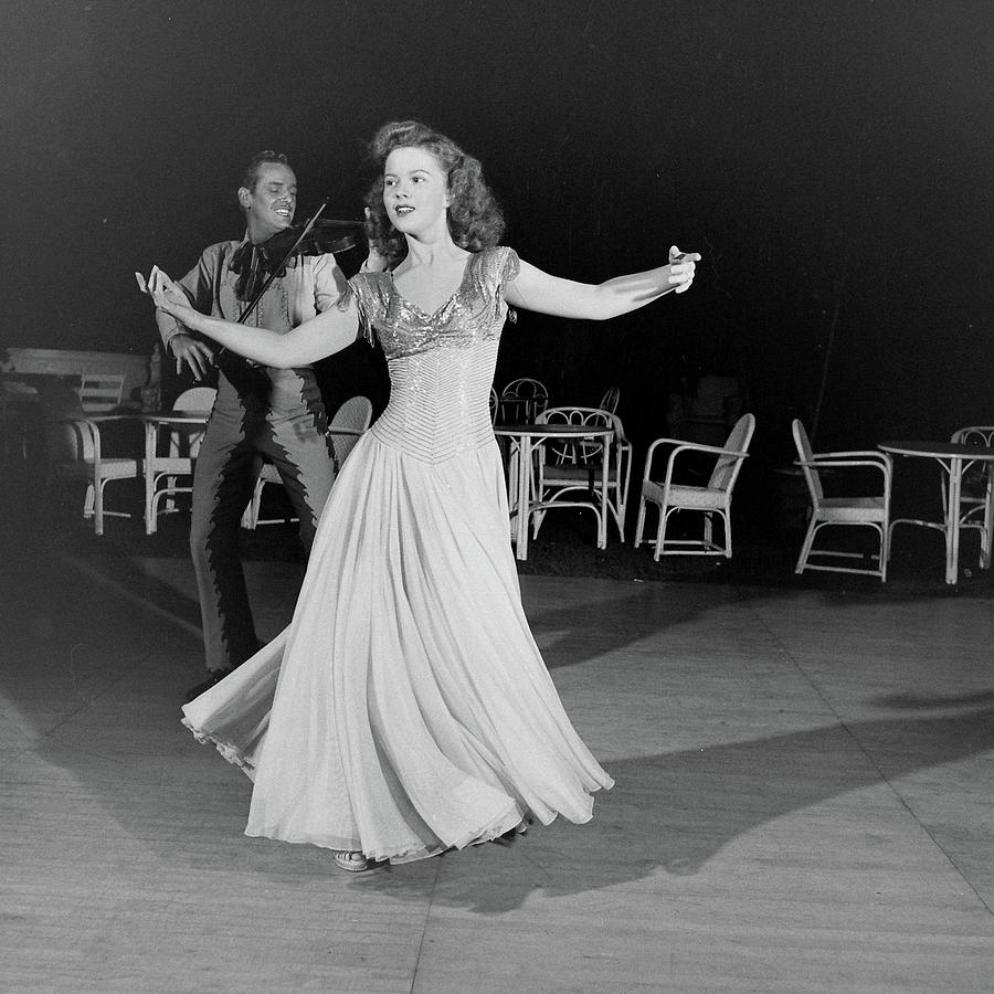 Shirley Temple Photograph - Shirley Temple Dancing by Peter Stackpole