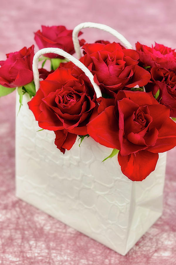 Rose Photograph - Shopping Bag With Red Roses by Cora Niele