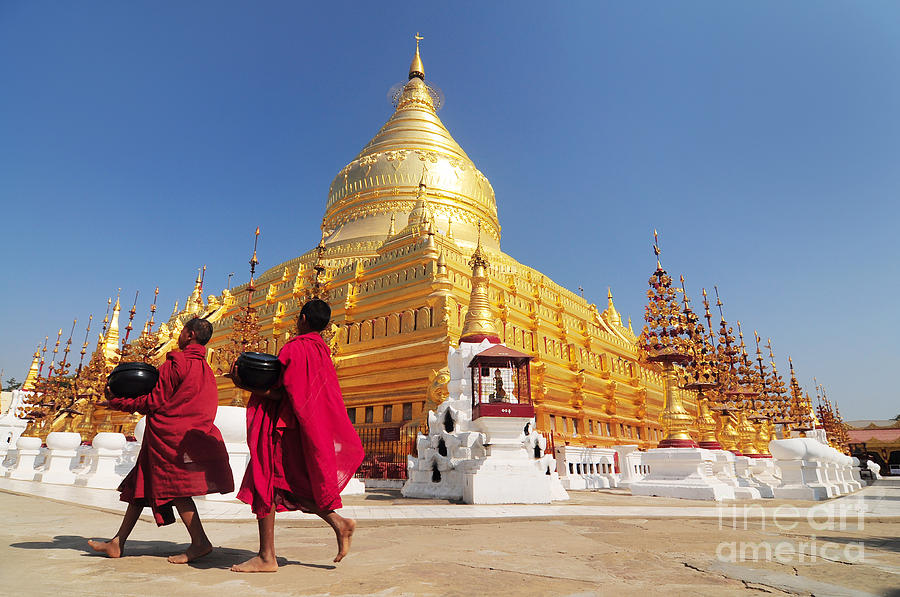 Shwezigon Photograph - Shwezigon Paya, Bagan, Myanmar by Sathitanont N Shwezigon Photograph - Shwezigon Paya, Bagan, Myanmar by Sathitanont N