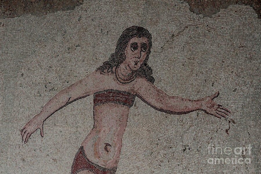 Sicily Girl Athletes Mosaic Reveals Bikini Ancient Origins Villa Romana Del Casale Piazza