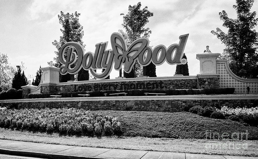 sign for dollywood with love every moment tagline Pigeon Forge ...