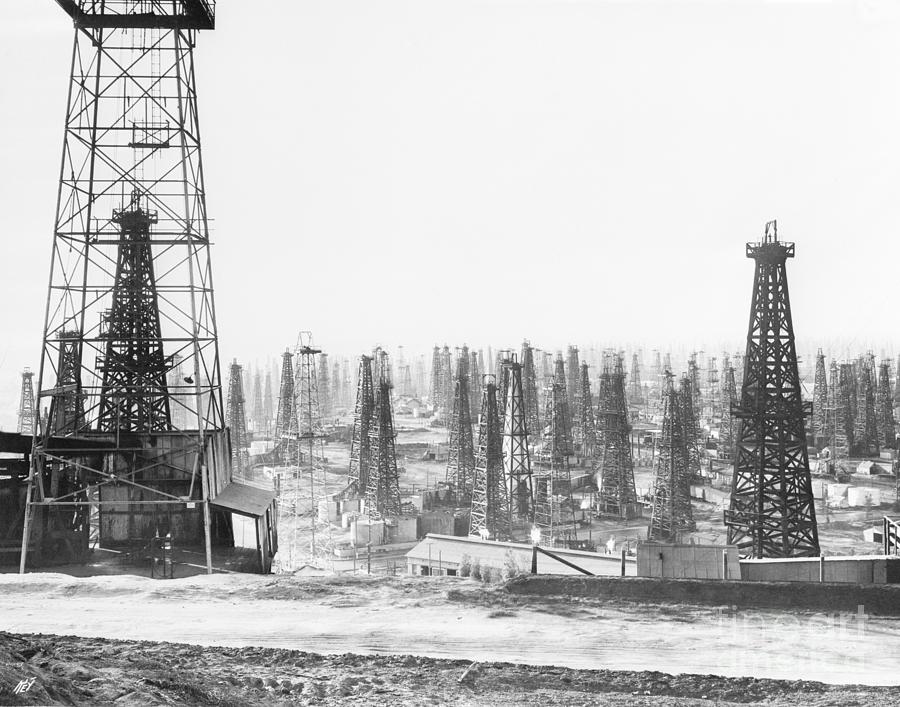 Signal Hill Oil Derricks Photograph by Bettmann
