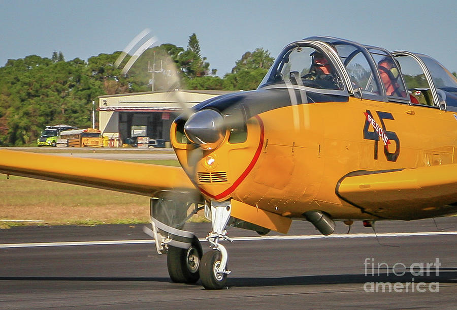 Single Engine Taxi Photograph by Tom Claud
