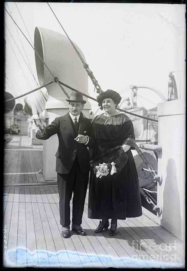 Sir Ernest And Lady Openheim Photograph by Bettmann